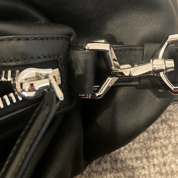 Sought after and hard to find Givenchy Star Nightingale tote handbag - Picture 7 of 7